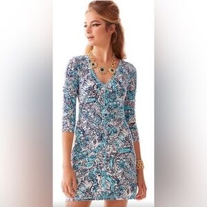 Lilly Pulitzer Juliet V Neck T Shirt Dress in Size Small